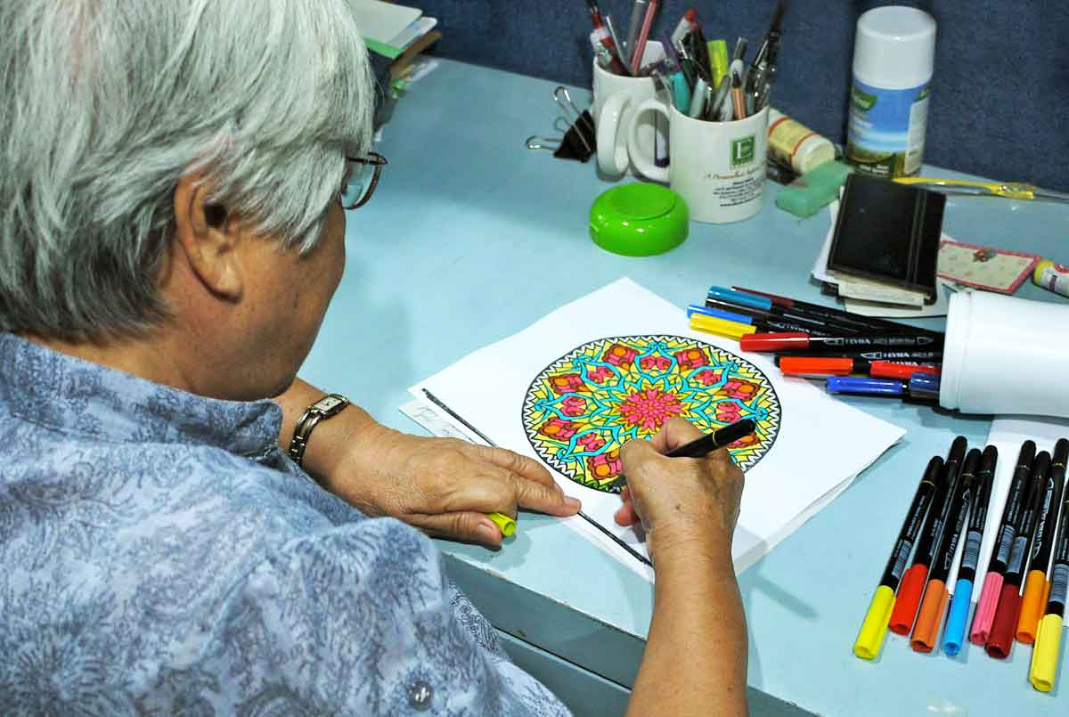 14 Benefits of Coloring for Seniors