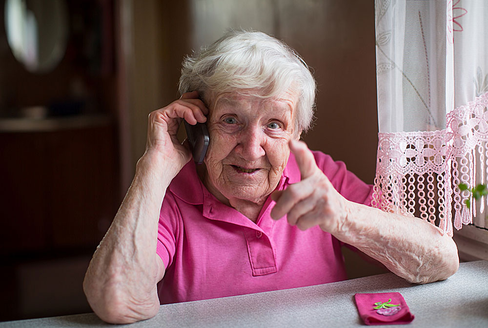 using a senior citizen cell phone using a senior citizen cell phone