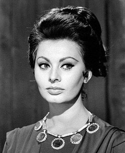 quotes about growing old, Sophia Loren quotes about growing old, Sophia Loren