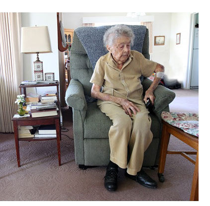 power lift recliner chair for elderly seniors power lift recliner chair for elderly seniors