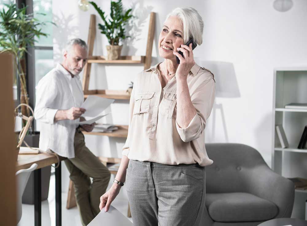 24 great part time jobs for seniors